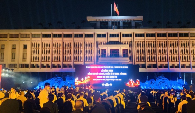 D:\Inetpub\vhosts\nguoiphattu.vn\httpdocs\Upload\news\2021\11\nguoiphattu-com tuong niem nan nhan covid-19_20.jpg